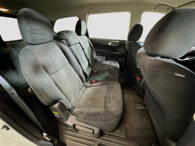 2016 Nissan Pathfinder SV