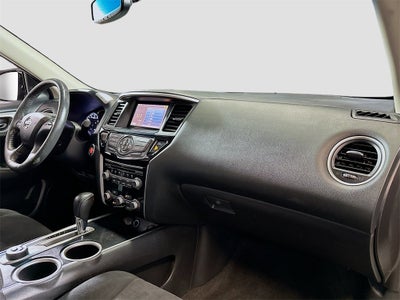 2016 Nissan Pathfinder SV