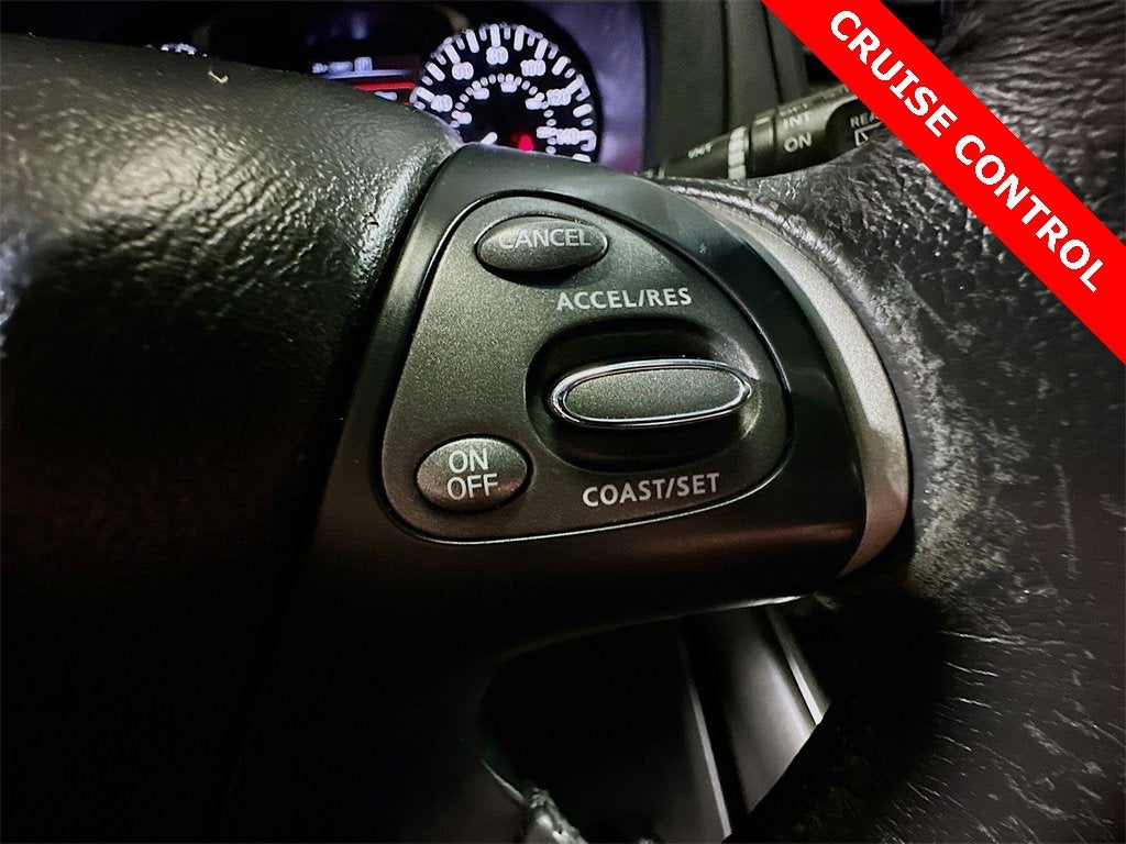 2016 Nissan Pathfinder SV