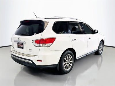 2016 Nissan Pathfinder SV