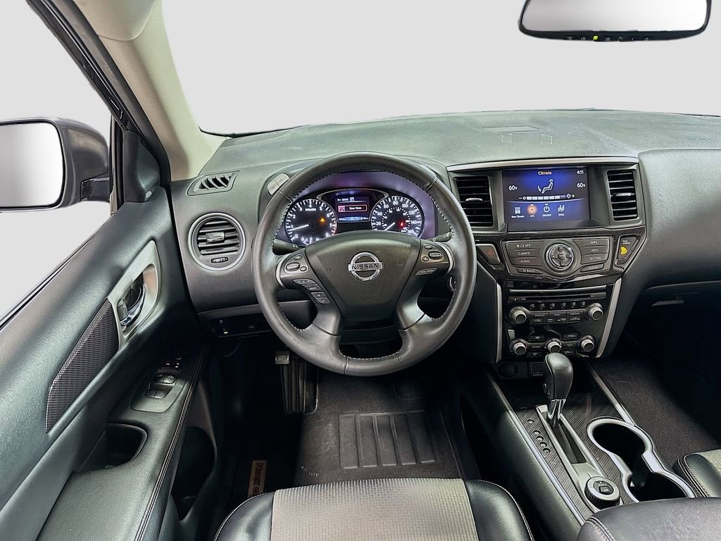2020 Nissan Pathfinder SV