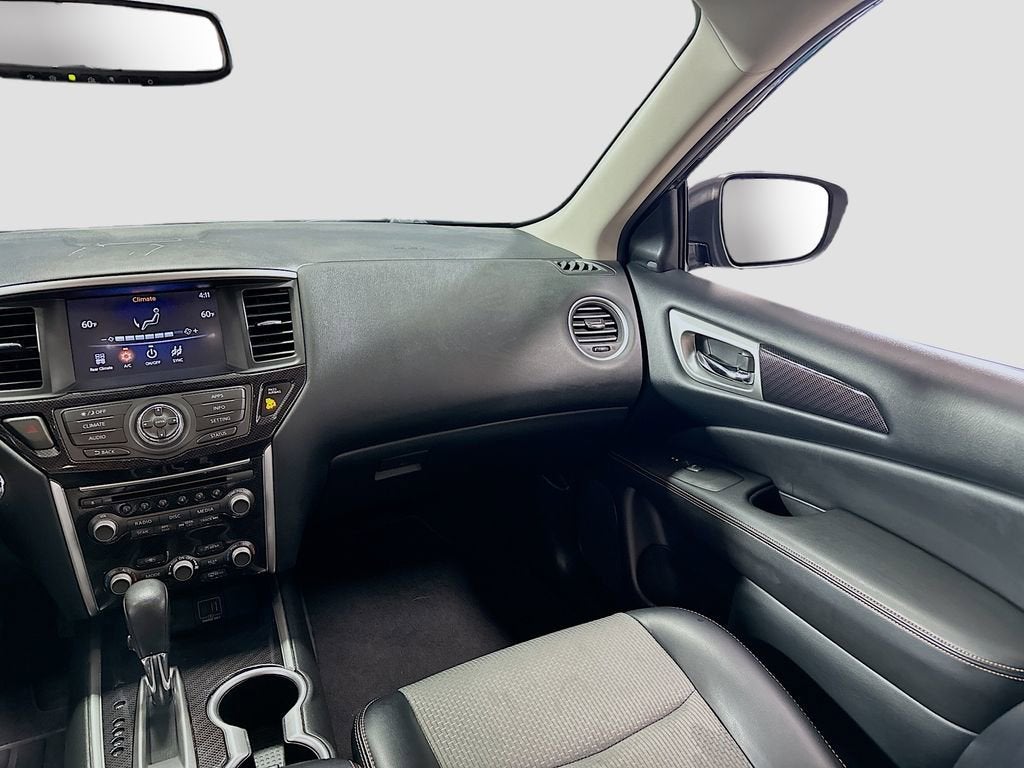 2020 Nissan Pathfinder SV