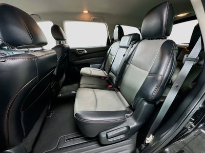 2020 Nissan Pathfinder SV