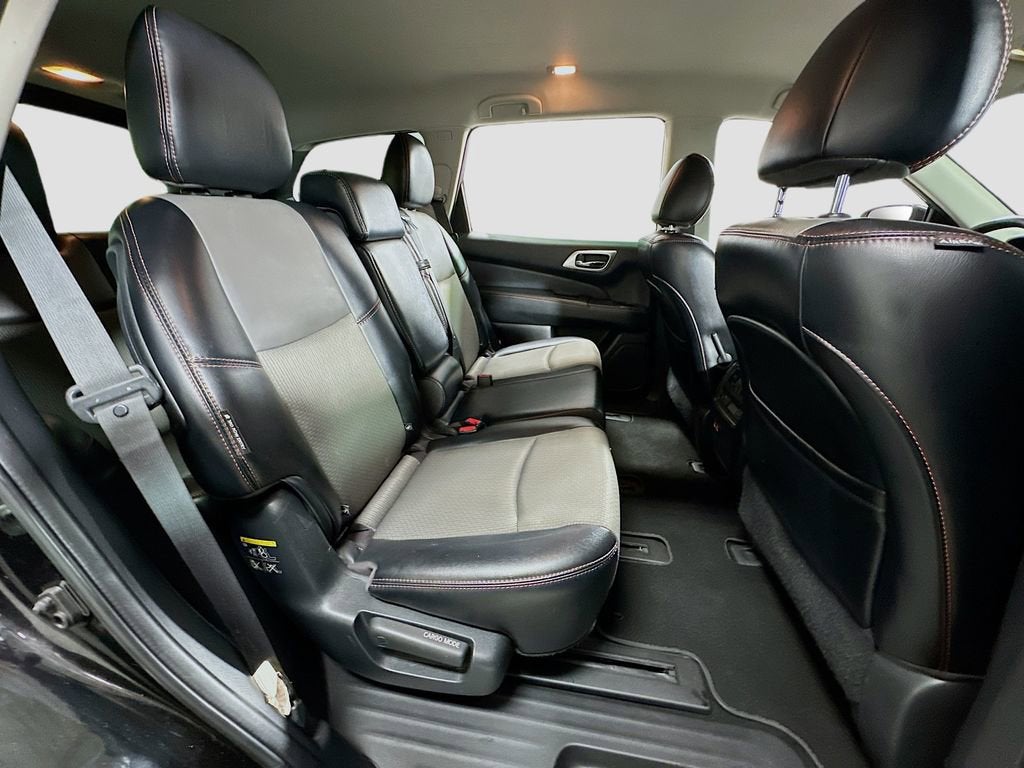 2020 Nissan Pathfinder SV