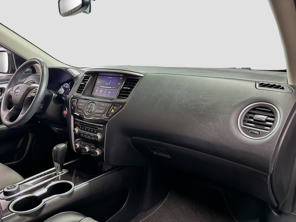 2020 Nissan Pathfinder SV