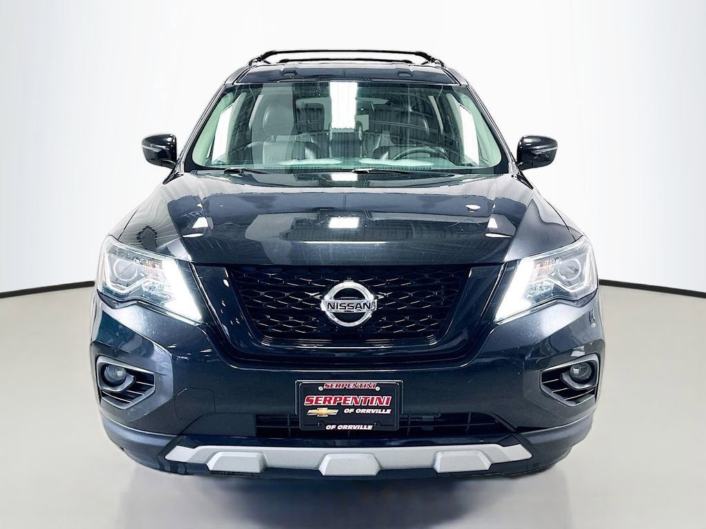 2020 Nissan Pathfinder SV