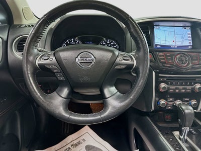 2020 Nissan Pathfinder SL