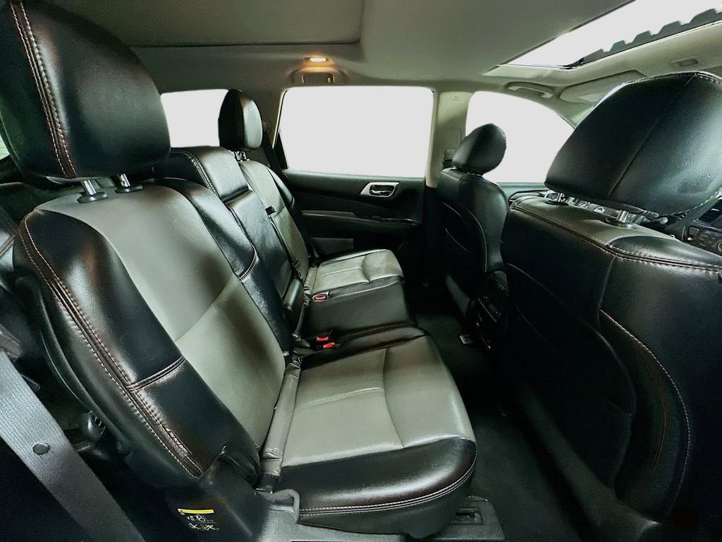 2020 Nissan Pathfinder SL