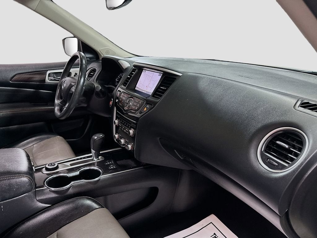 2020 Nissan Pathfinder SL