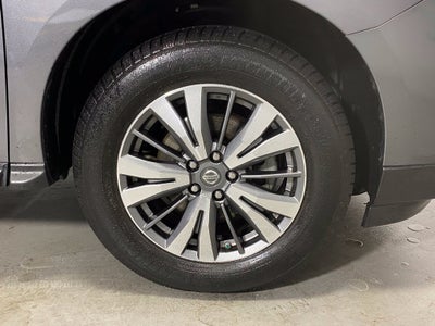 2017 Nissan Pathfinder SV