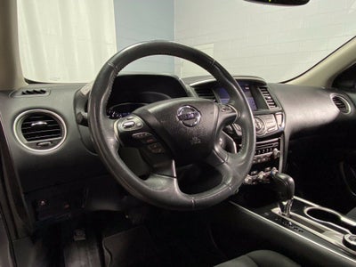 2017 Nissan Pathfinder SV