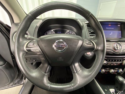2017 Nissan Pathfinder SV