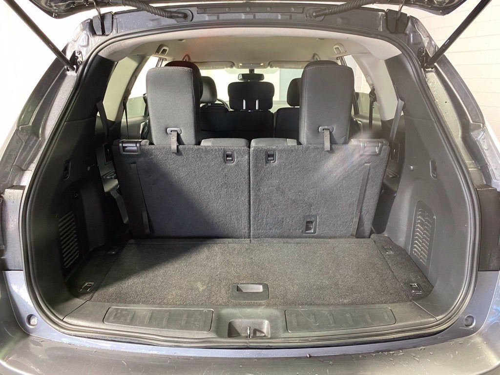 2017 Nissan Pathfinder SV