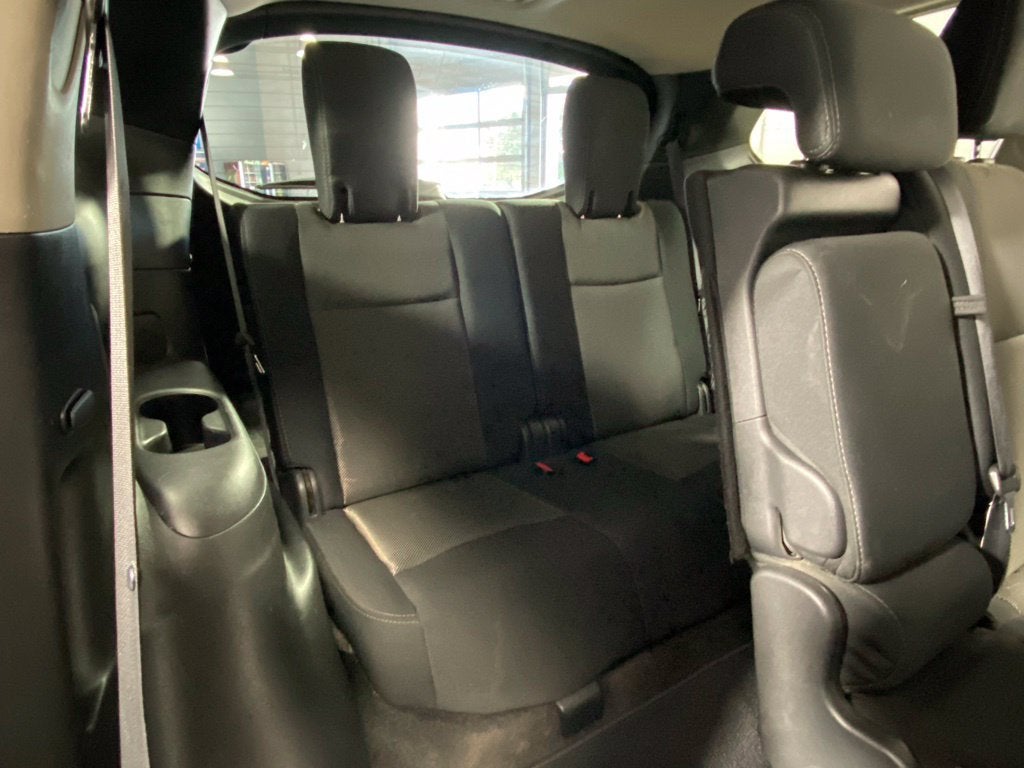 2017 Nissan Pathfinder SV