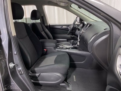 2017 Nissan Pathfinder SV