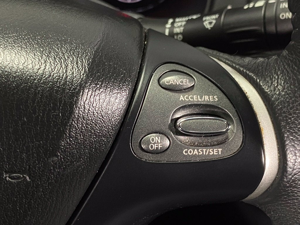 2017 Nissan Pathfinder SV