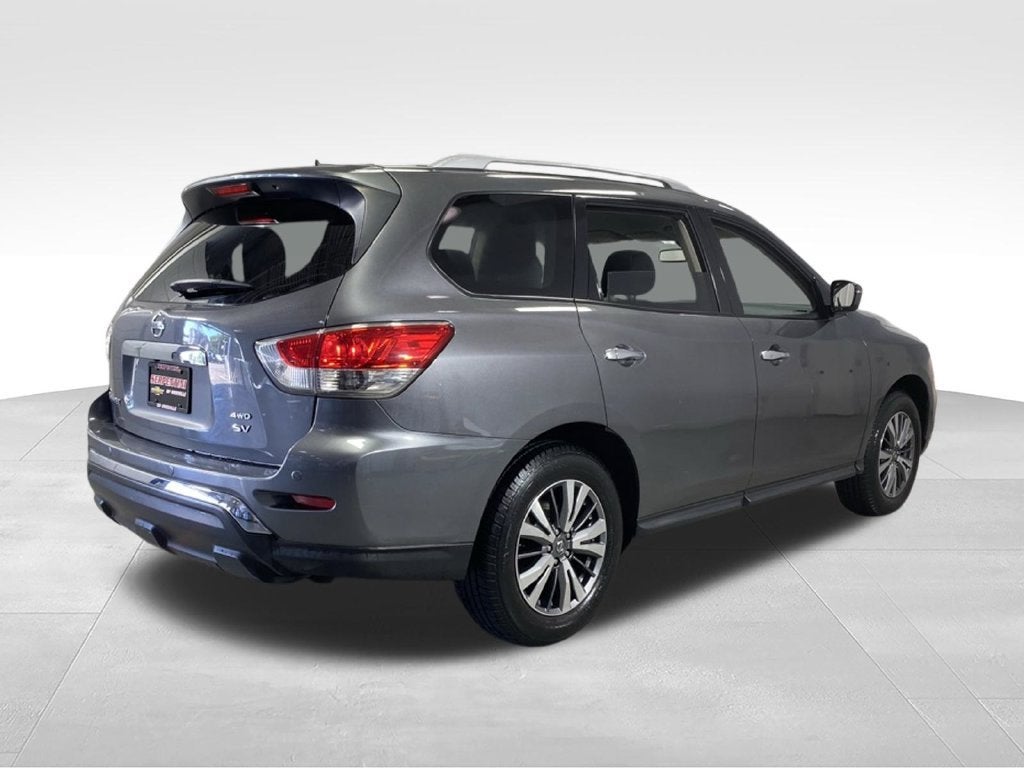 2017 Nissan Pathfinder SV