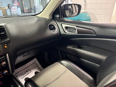 2019 Nissan Pathfinder S