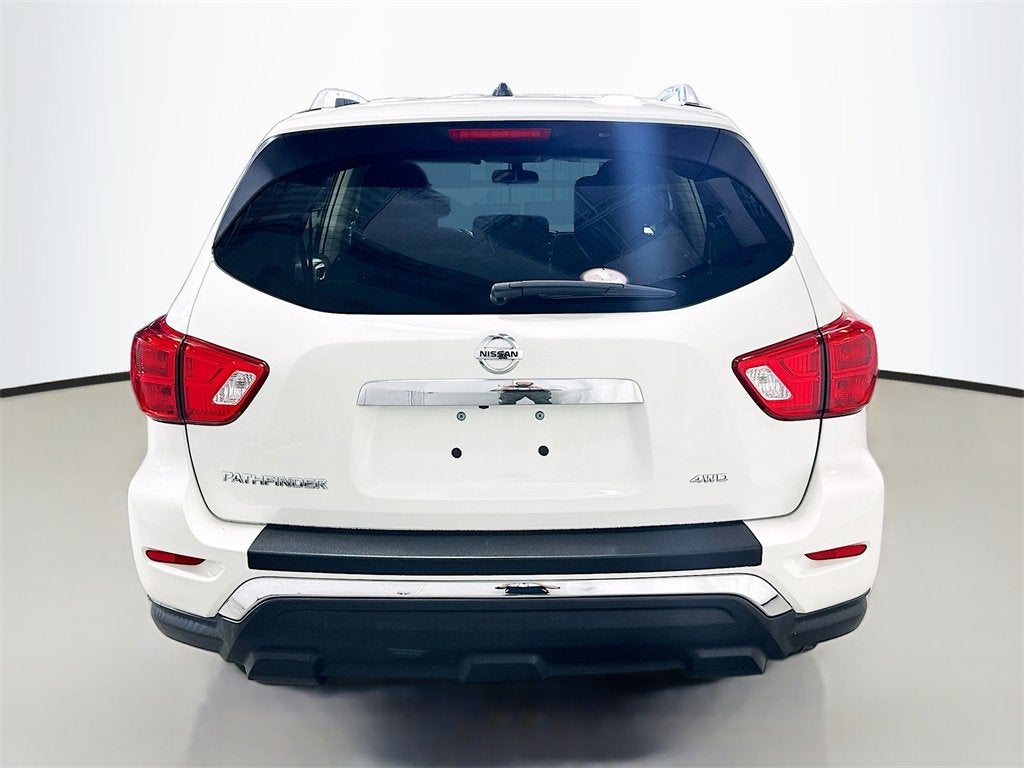 2018 Nissan Pathfinder S