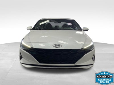 2022 Hyundai Elantra SE