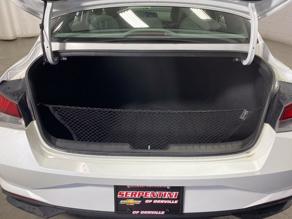 2022 Hyundai Elantra SE