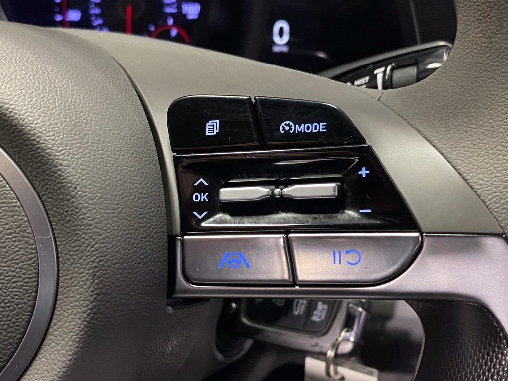 2022 Hyundai Elantra SE