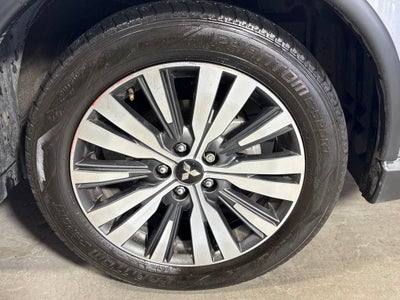 2019 Mitsubishi Outlander ES