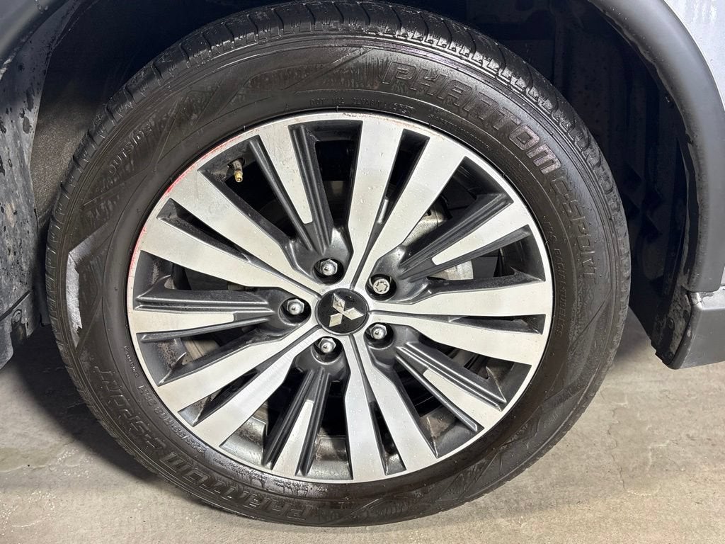 2019 Mitsubishi Outlander ES