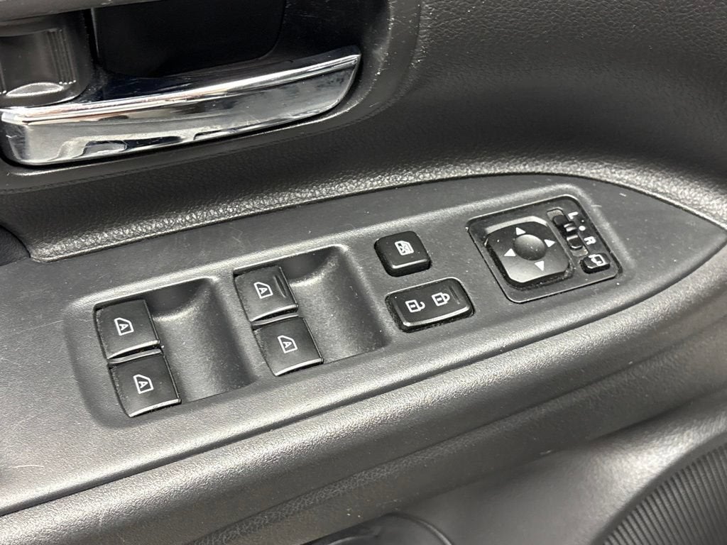 2019 Mitsubishi Outlander ES