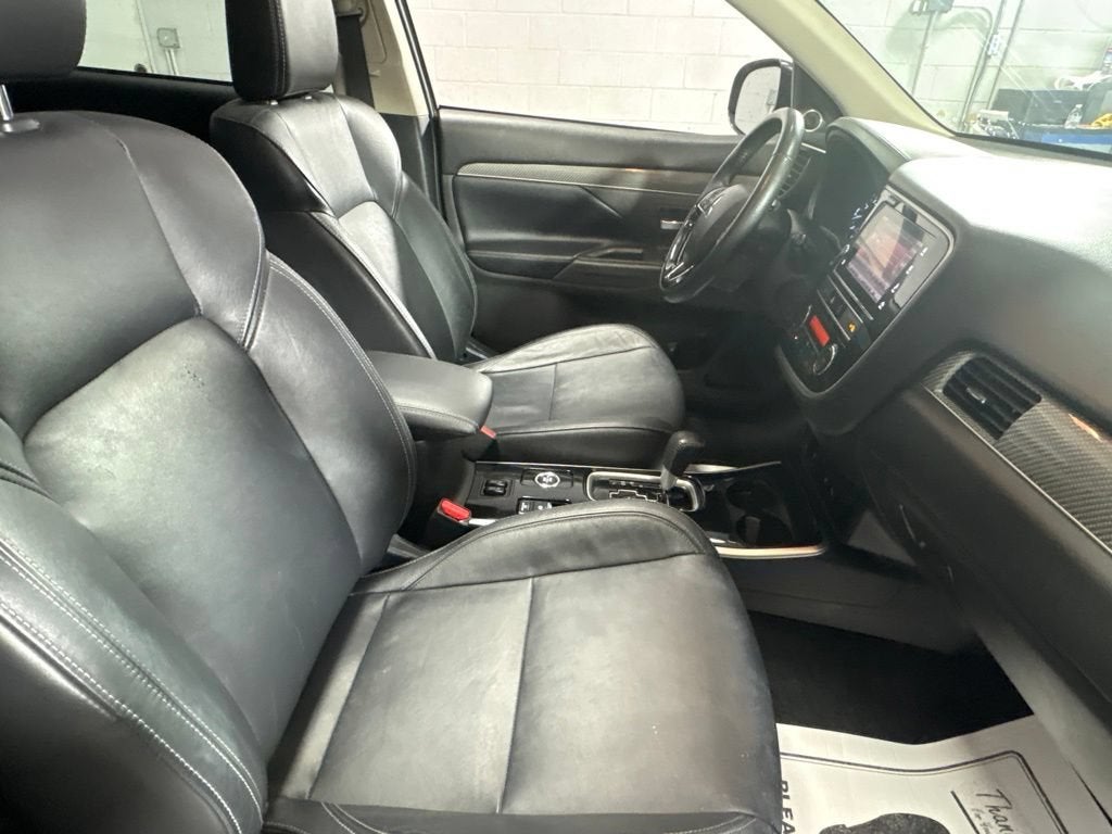 2019 Mitsubishi Outlander ES