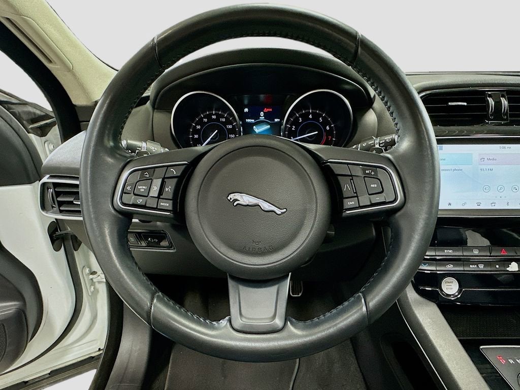 2019 Jaguar F-PACE 25t Premium