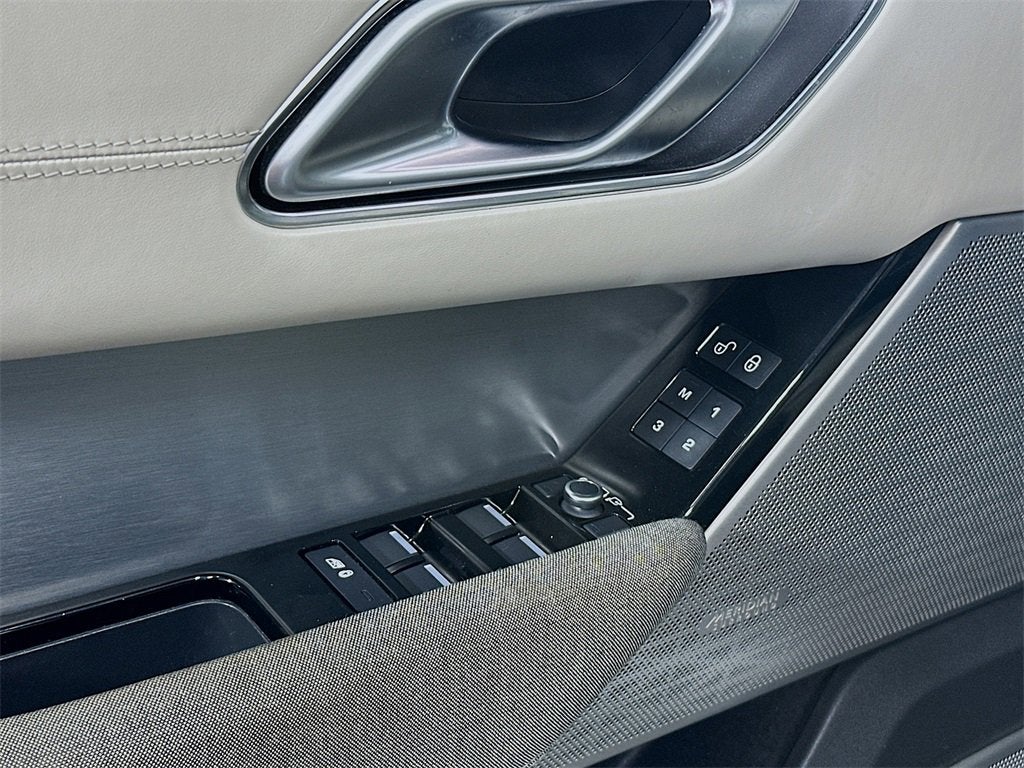 2019 Land Rover Range Rover Velar R-Dynamic SE