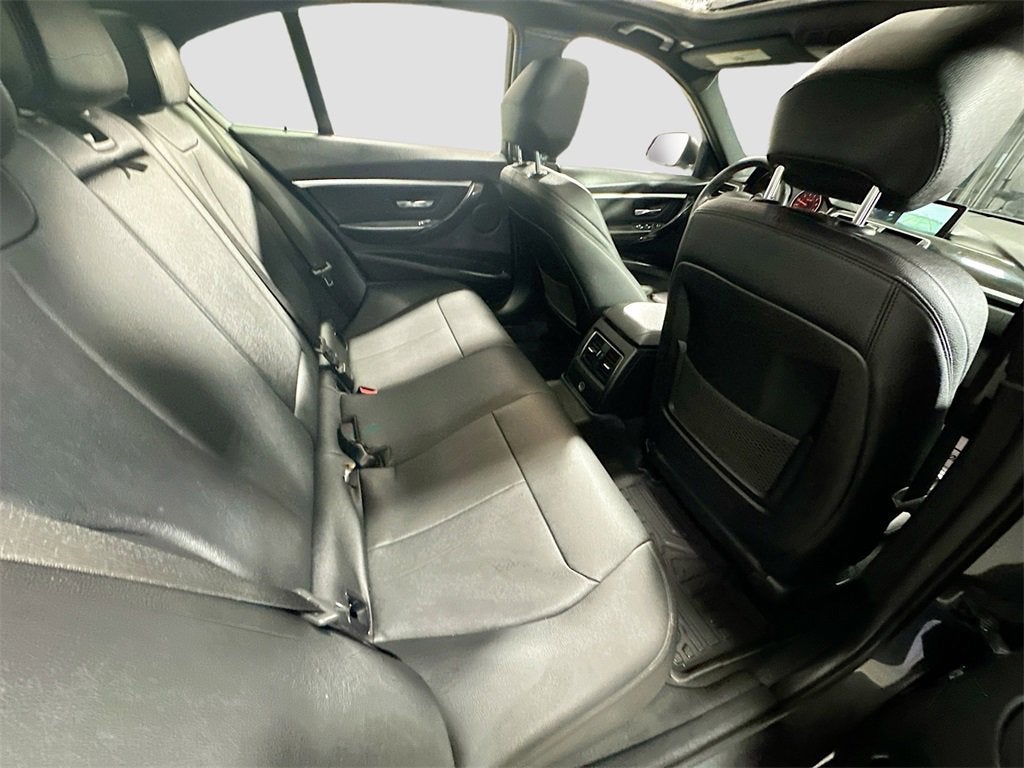 2017 BMW 3 Series 330i xDrive