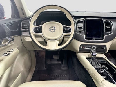 2020 Volvo XC90 Momentum