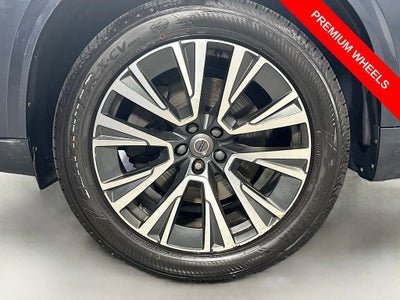 2020 Volvo XC90 Momentum