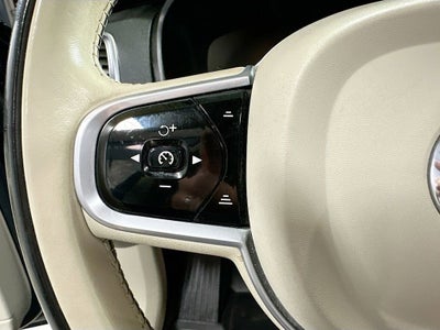2020 Volvo XC90 Momentum