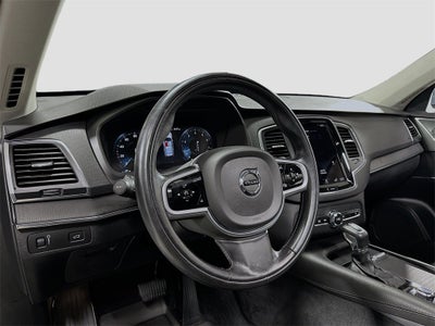 2020 Volvo XC90 Momentum