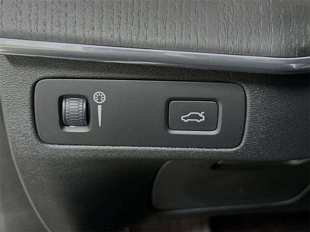 2020 Volvo XC90 Momentum