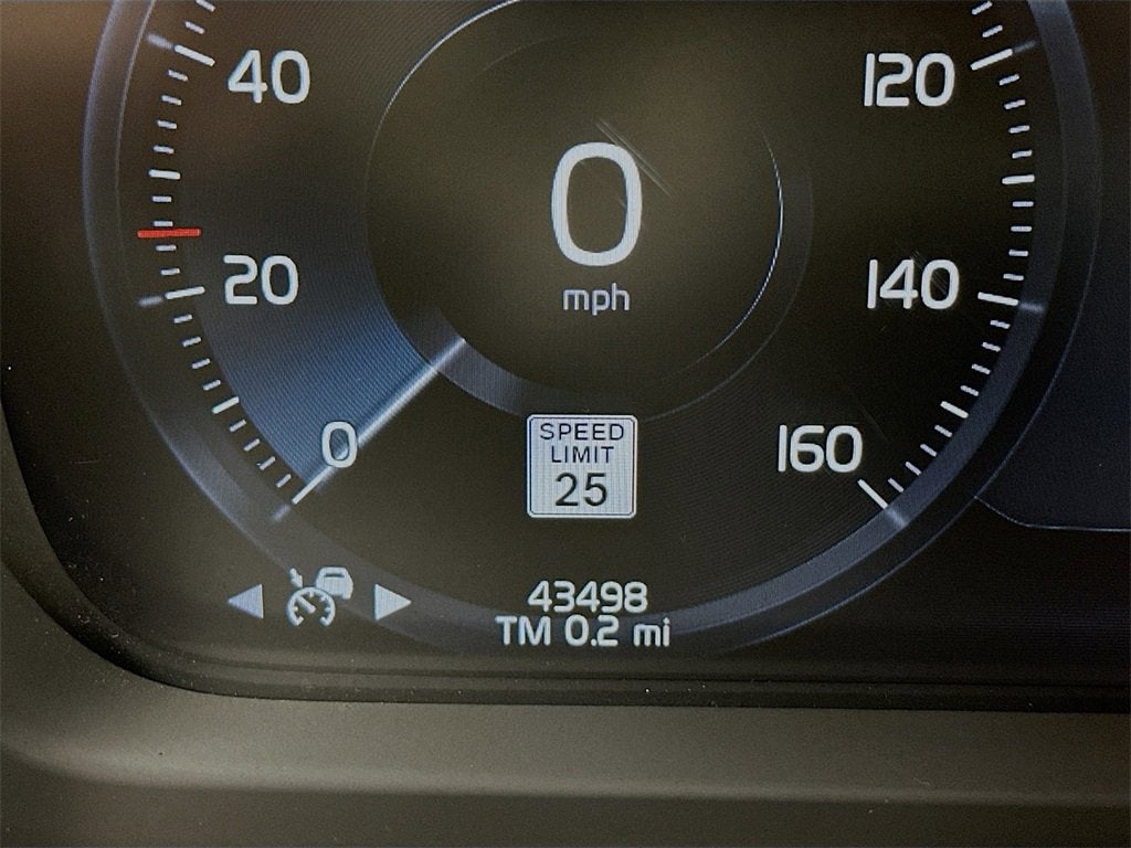 2020 Volvo XC90 Momentum