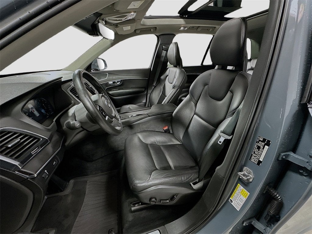 2020 Volvo XC90 Momentum