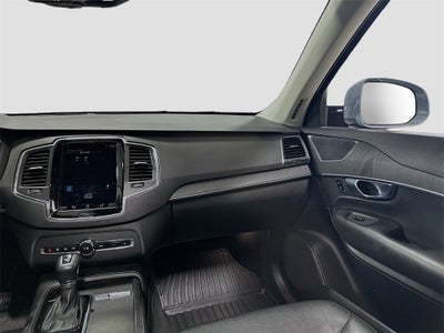 2020 Volvo XC90 Momentum