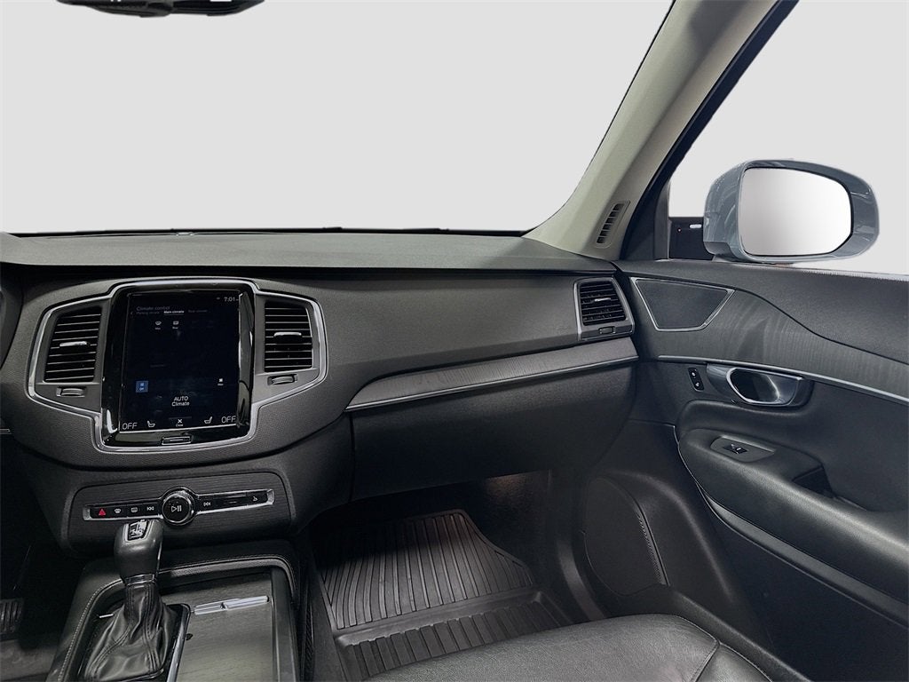 2020 Volvo XC90 Momentum