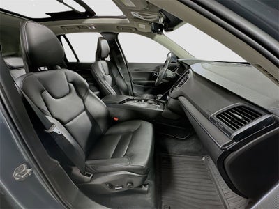 2020 Volvo XC90 Momentum