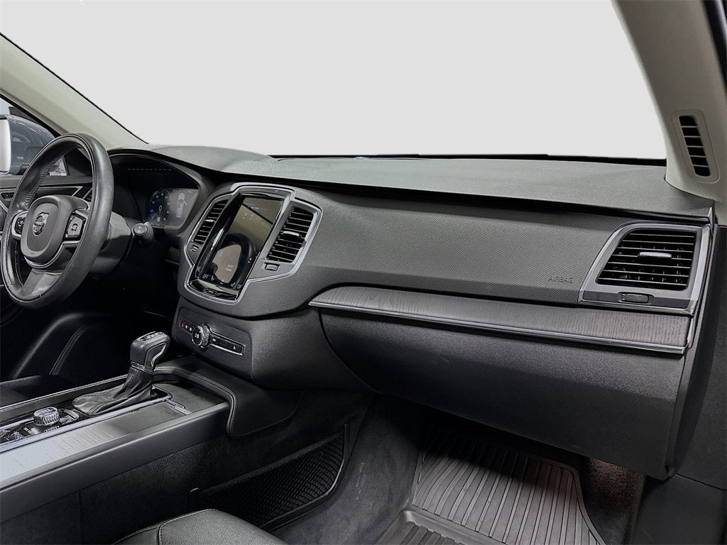 2020 Volvo XC90 Momentum