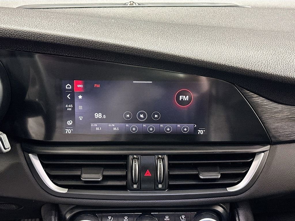 2021 Alfa Romeo Giulia Base