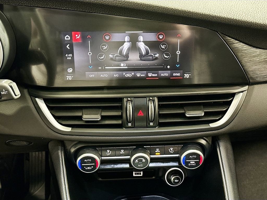 2021 Alfa Romeo Giulia Base