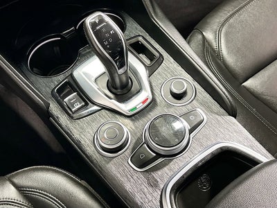 2021 Alfa Romeo Giulia Base