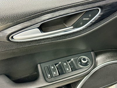 2021 Alfa Romeo Giulia Base