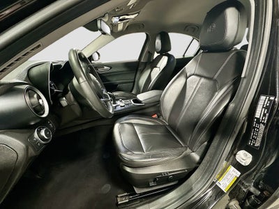 2021 Alfa Romeo Giulia Base