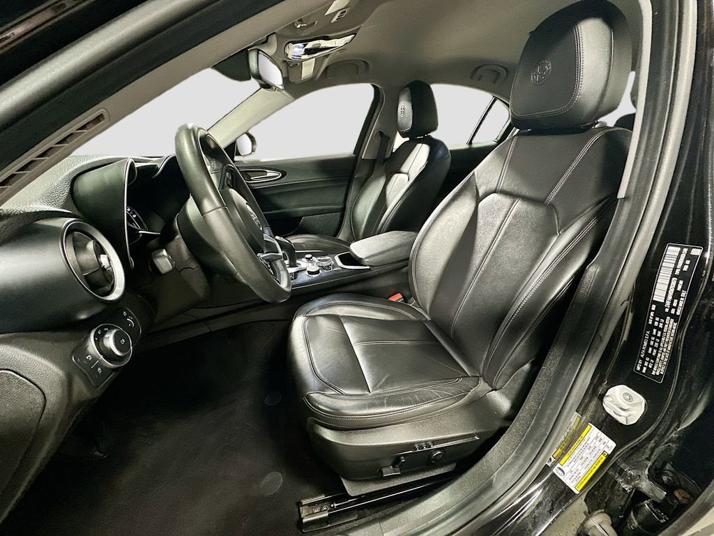 2021 Alfa Romeo Giulia Base